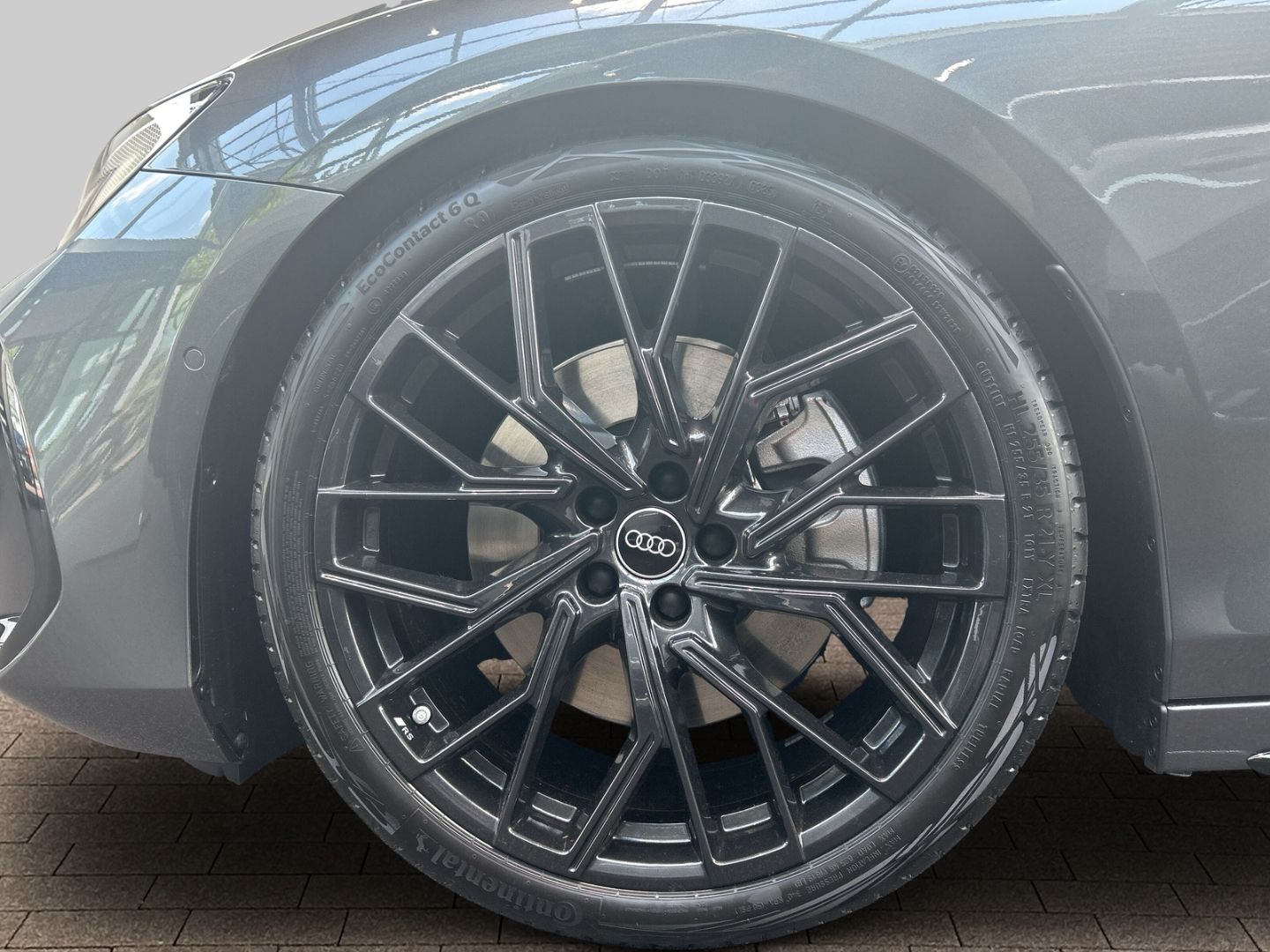 Fahrzeugabbildung Audi A6 AVANT TDI LED+PANO+B&O+ALLRADLENKUNG+PANOGLAS - mit KI generiert/bearbeitet