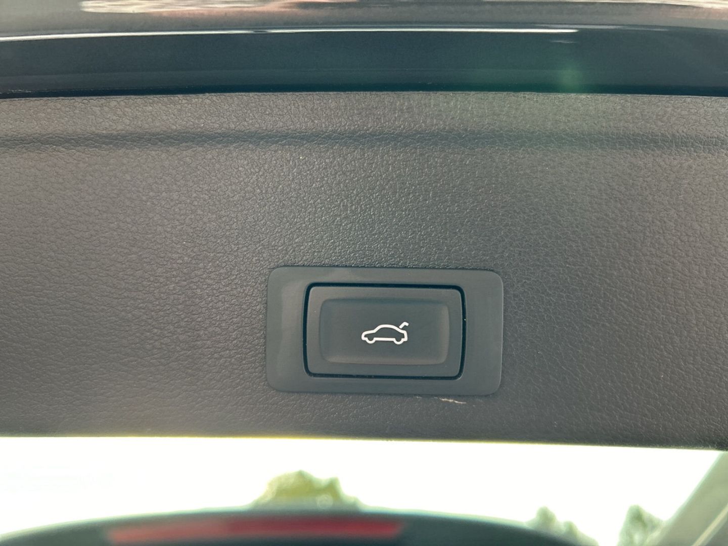 Fahrzeugabbildung Audi A4 Avant 2.0 40 TDI quattro advanced Navi Leder - mit KI generiert/bearbeitet