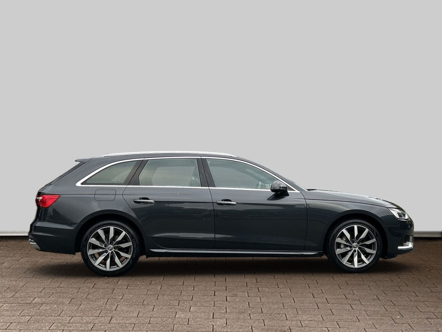 Fahrzeugabbildung Audi A4 Avant 2.0 40 TDI quattro advanced Navi Leder - mit KI generiert/bearbeitet