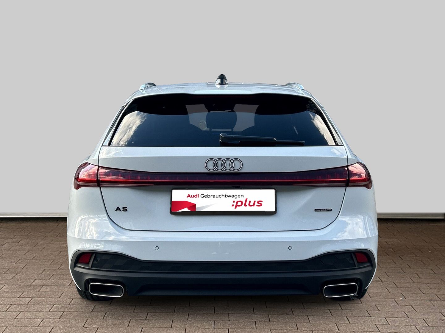Fahrzeugabbildung Audi A5 Avant TFSI quattro AHK+NAVI+LEDER+LED+ACC+KAM - mit KI generiert/bearbeitet