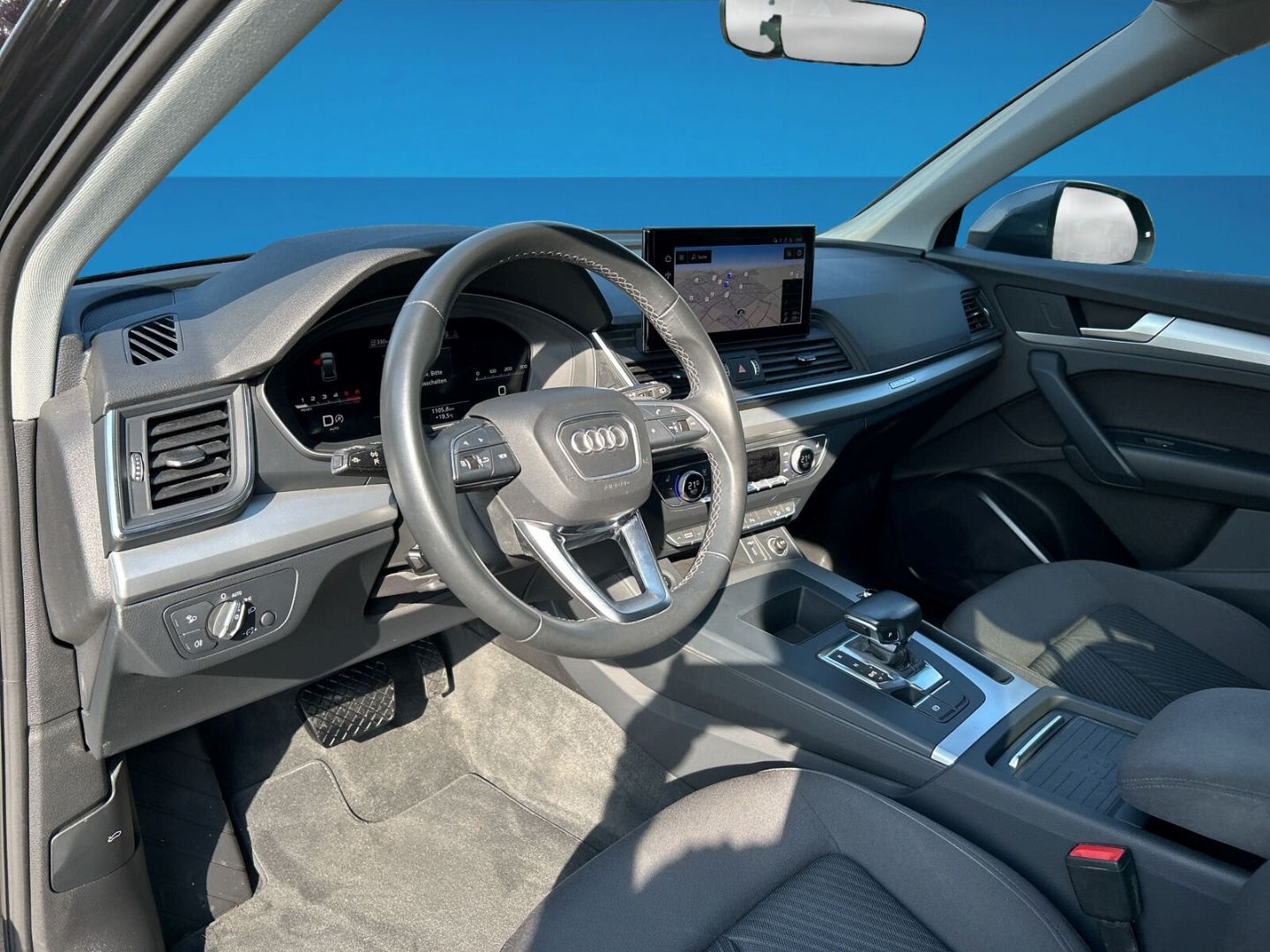 Fahrzeug 15 Fahrzeugabbildung Audi Q5 40 TDI QUATTRO+SLINE+LED+LUFT+AHK+SHZ+NAVI - mit KI generiert/bearbeitet