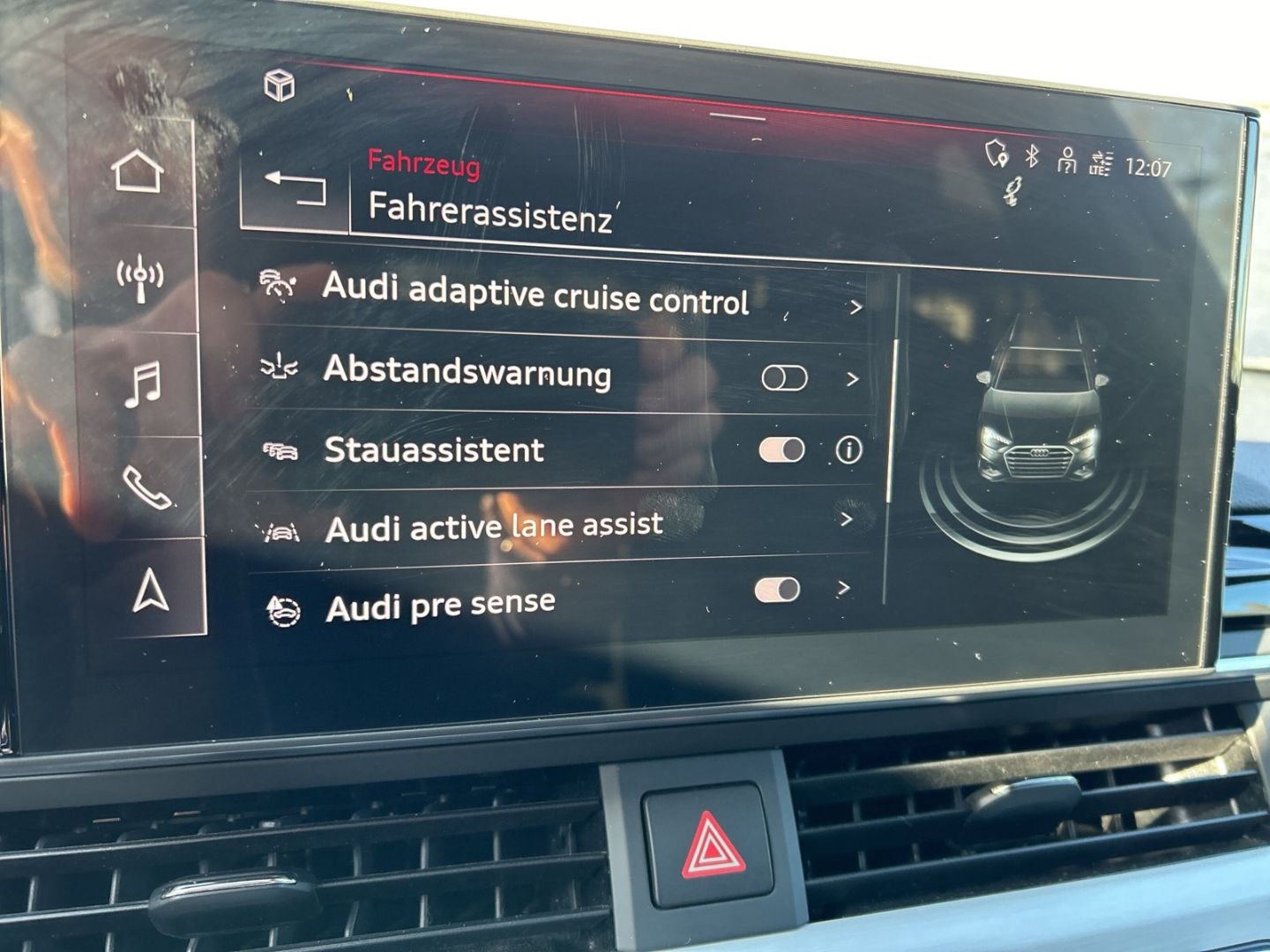 Fahrzeug 23 Fahrzeugabbildung Audi S4 Avant 3.0 TDI MATRIX-LED+B&O+Standhzg+AHK+KAM - mit KI generiert/bearbeitet