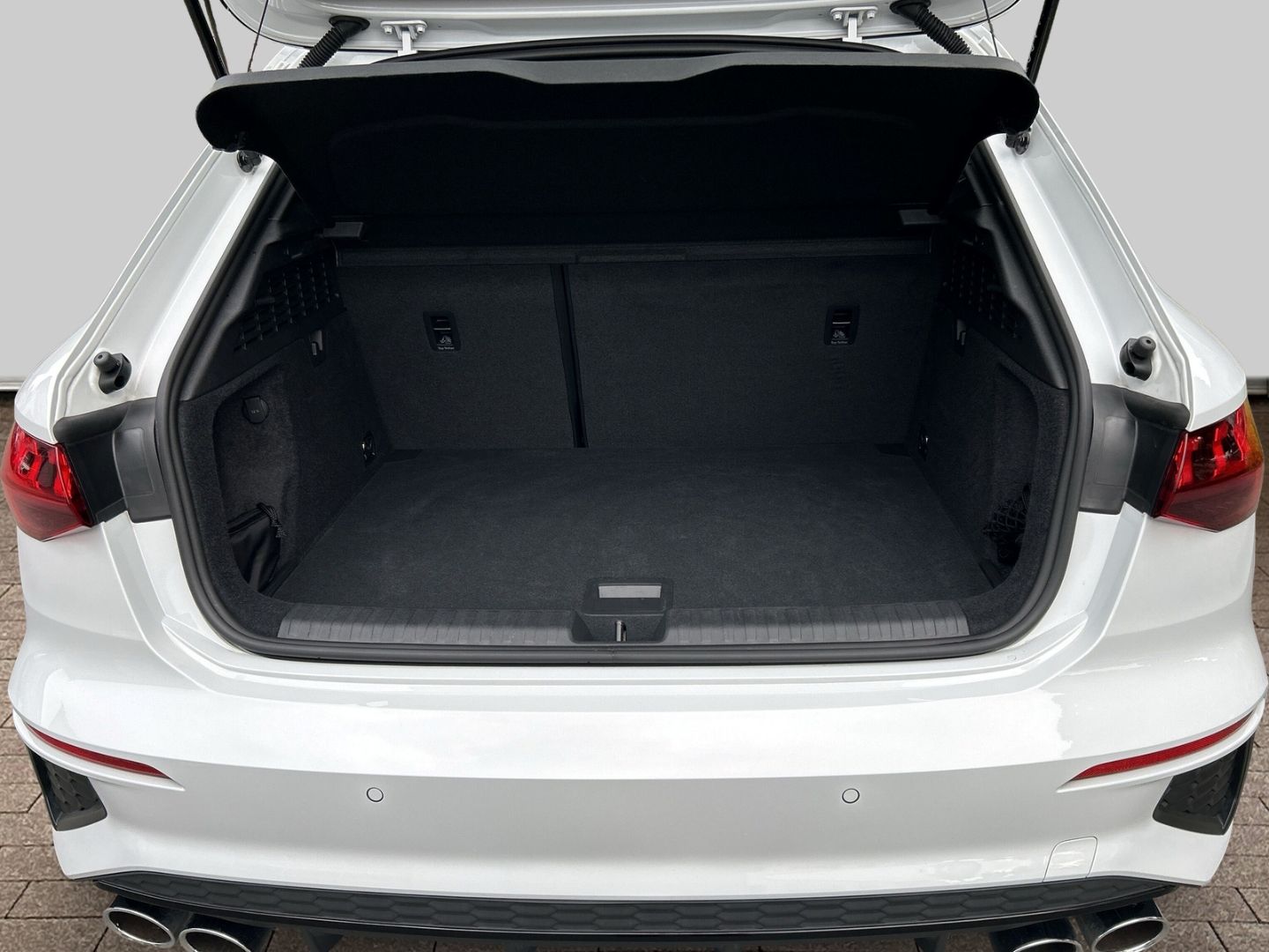 Fahrzeugabbildung Audi S3 Sportback 2.0 TFSI quattro Matrix LED B&O Kam