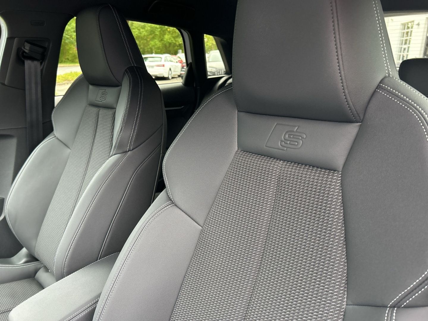 Fahrzeugabbildung Audi S3 Sportback 2.0 TFSI quattro Matrix LED B&O Kam