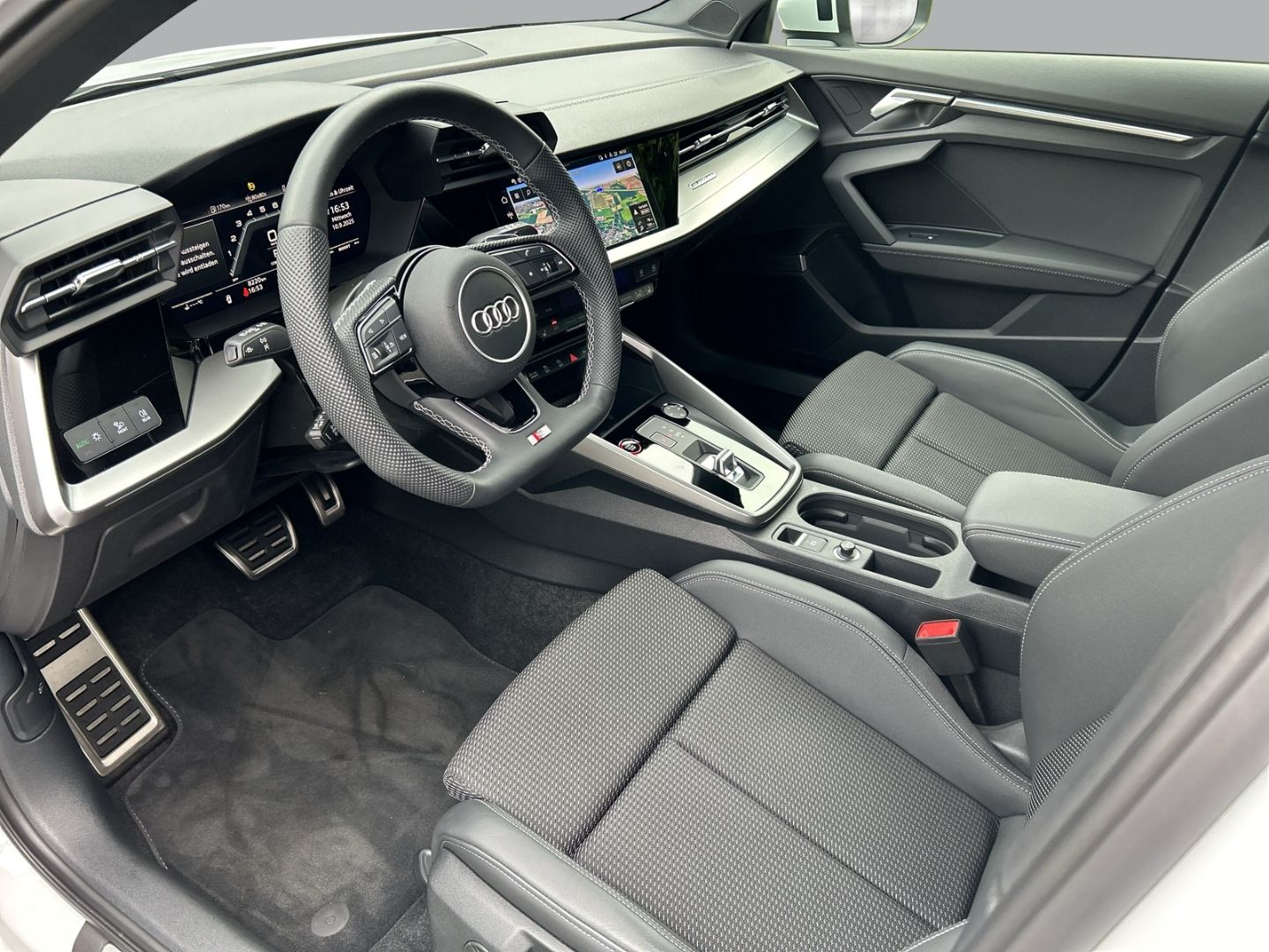 Fahrzeugabbildung Audi S3 Sportback 2.0 TFSI quattro Matrix LED B&O Kam