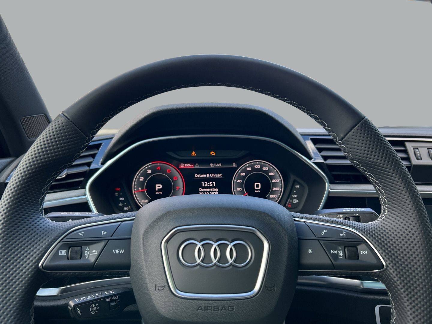Fahrzeugabbildung Audi Q3 advanced 40 TFSI quattro AHK+PANO+LED+KAMERA