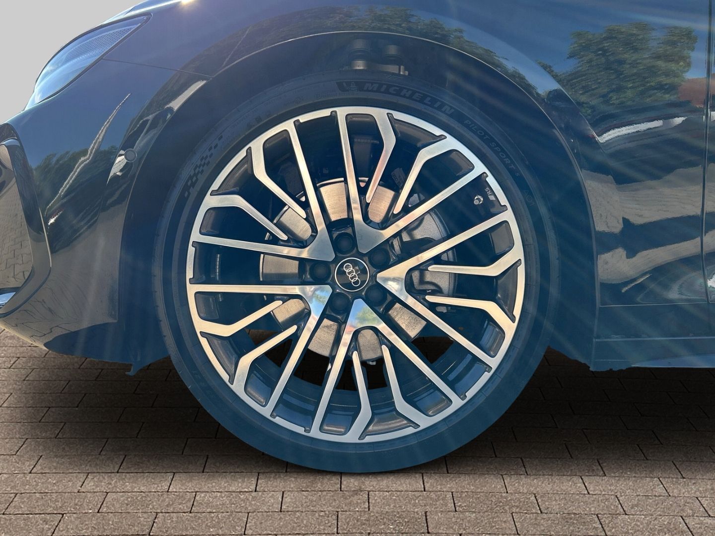 Fahrzeugabbildung Audi A6 Avant edition one 2.0 TDI S-LINE+HUD+B&O+LEDE