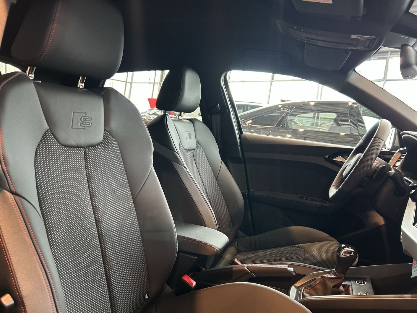 Fahrzeugabbildung Audi A1 Sportback 40 TFSI S-line+NAVI+LEDER+VIRTUAL+L