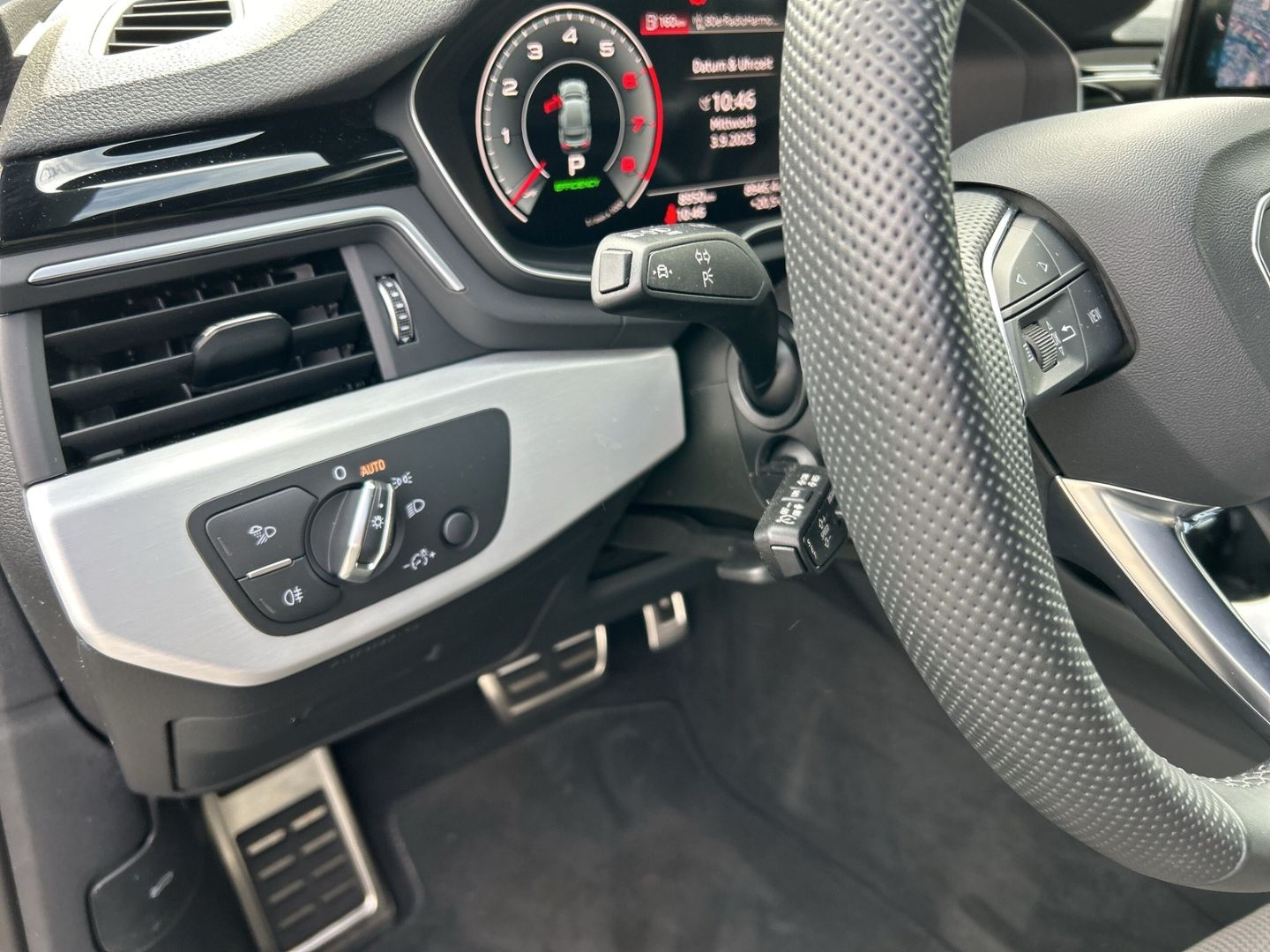 Fahrzeug 12 Fahrzeugabbildung Audi A5 Sportback 40 TFSI quattro S-tronic S-LINE+MAT