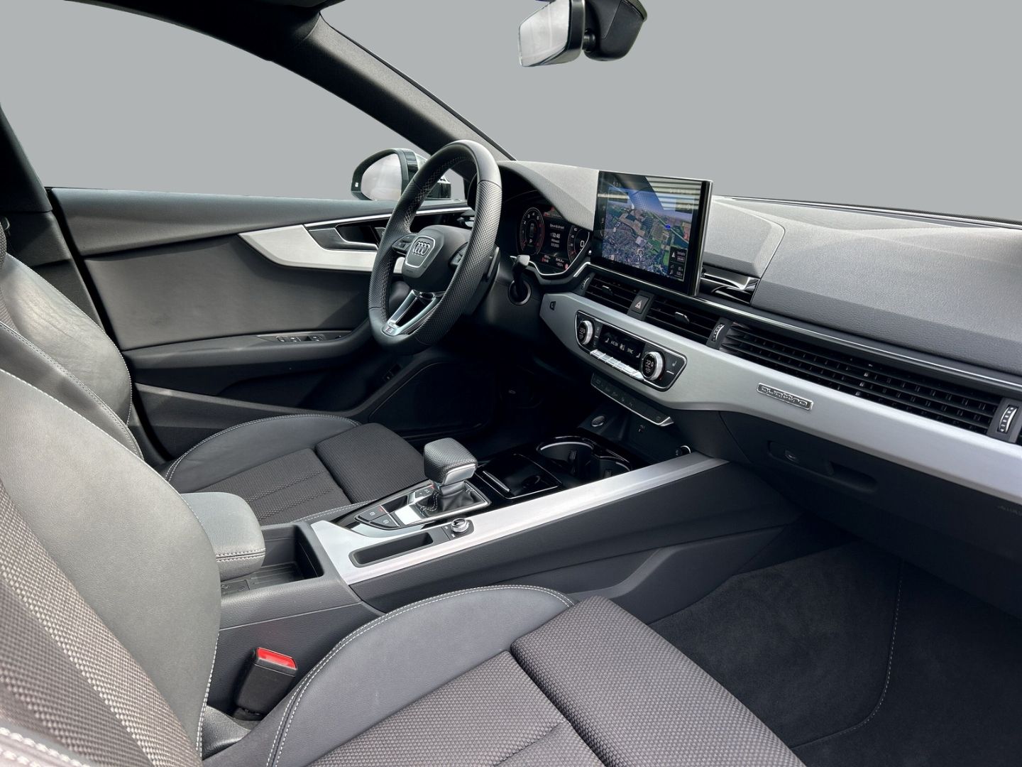 Fahrzeug 14 Fahrzeugabbildung Audi A5 Sportback 40 TFSI quattro S-tronic S-LINE+MAT