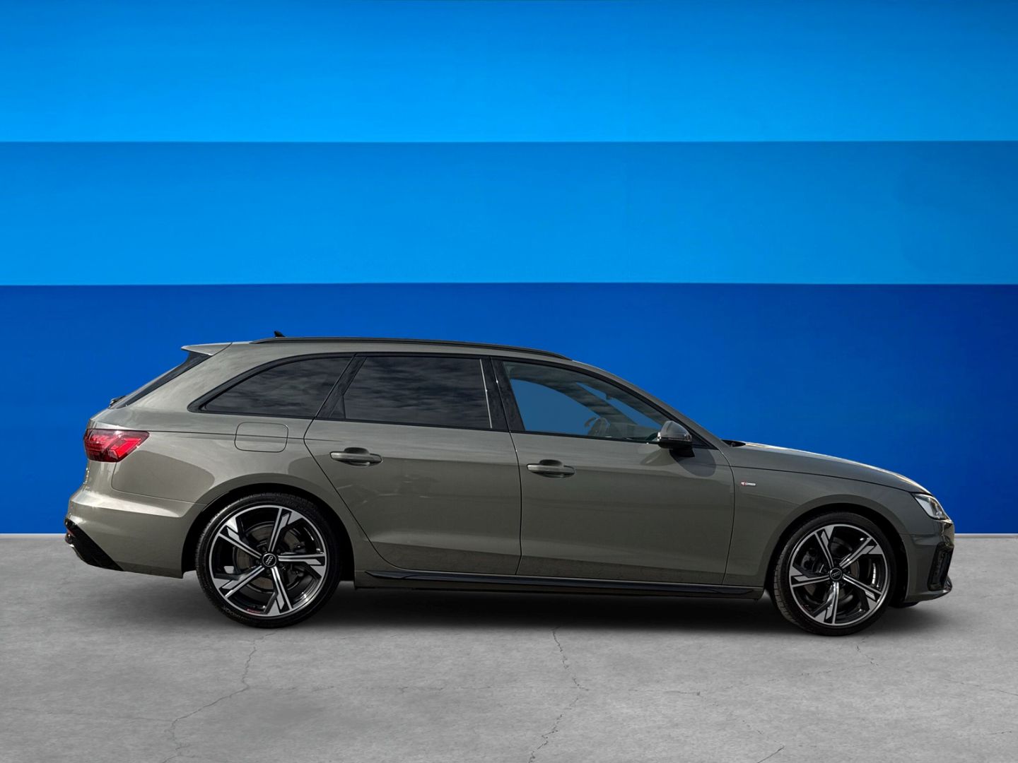 Fahrzeug 4 Fahrzeugabbildung Audi A4 Avant 35 TDI S line 2.0 Competition Kamera