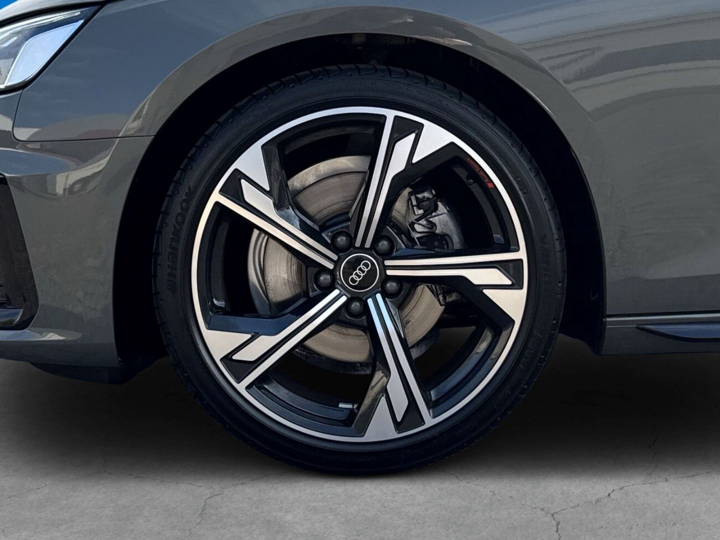 Fahrzeug 8 Fahrzeugabbildung Audi A4 Avant 35 TDI S line 2.0 Competition Kamera