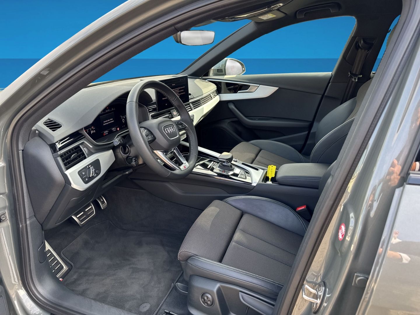 Fahrzeug 10 Fahrzeugabbildung Audi A4 Avant 35 TDI S line 2.0 Competition Kamera