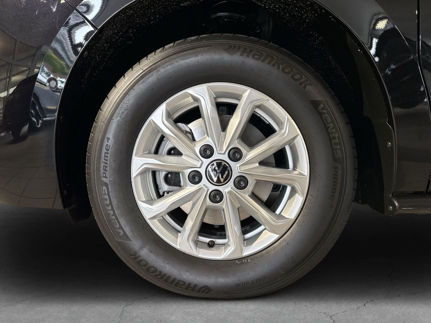 Fahrzeugabbildung Volkswagen T7 Multivan Life 2,0TDI SCR 110 kW 7-Gang-DSG LÜ