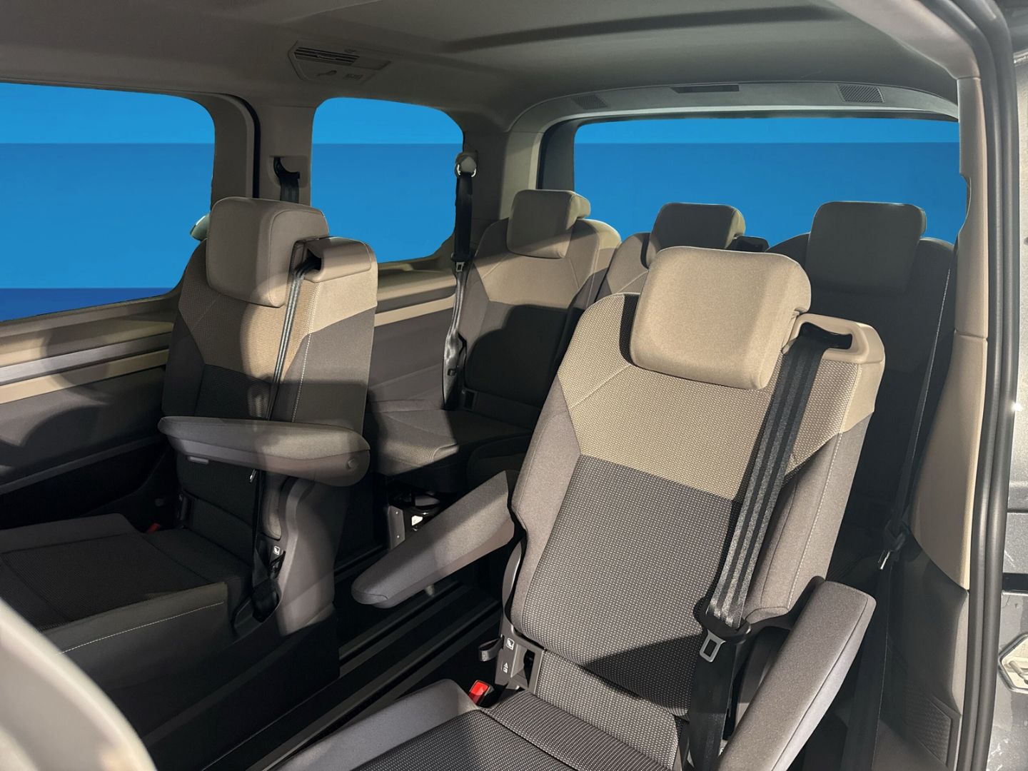 Fahrzeugabbildung Volkswagen T7 Multivan Life 2,0TDI SCR 110 kW 7-Gang-DSG KÜ