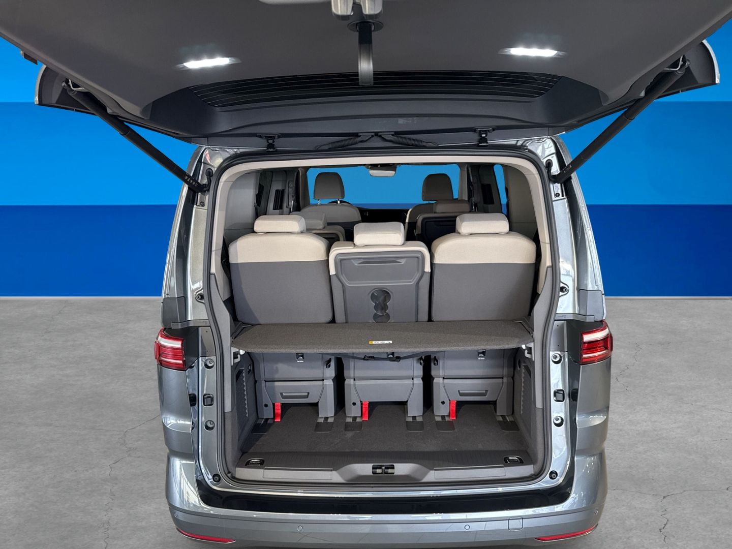 Fahrzeugabbildung Volkswagen T7 Multivan Life 2,0TDI SCR 110 kW 7-Gang-DSG KÜ