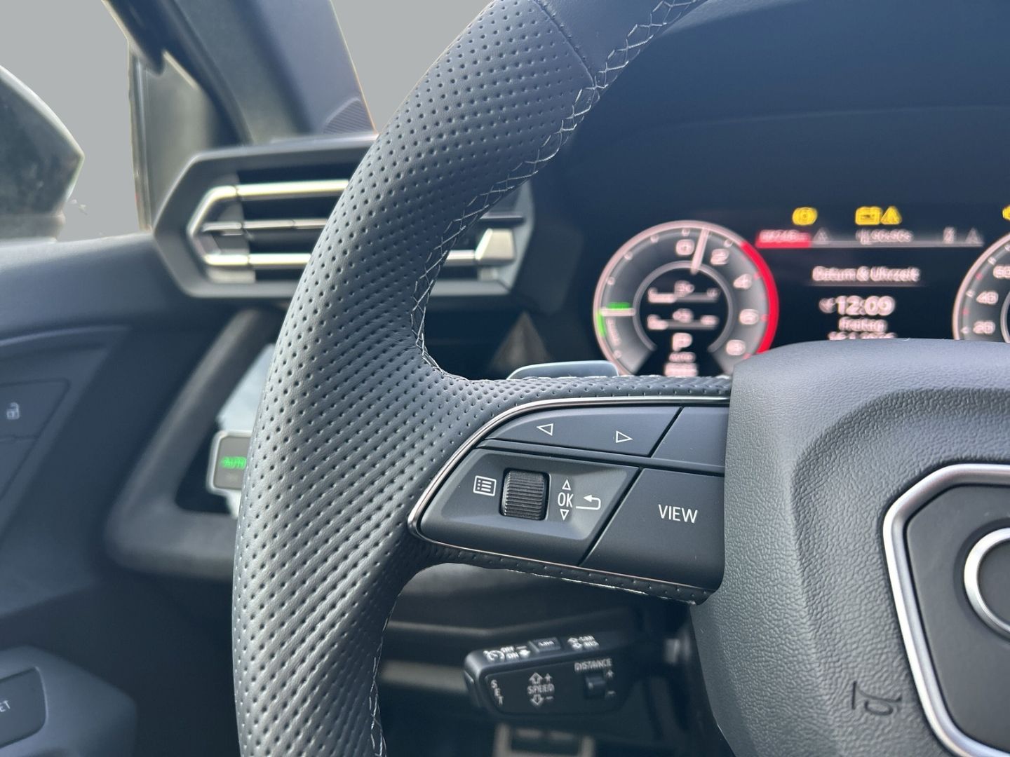 Fahrzeugabbildung Audi A3 Sportback 40 TFSI e S-line PANO+NAVI+LEDER+VI