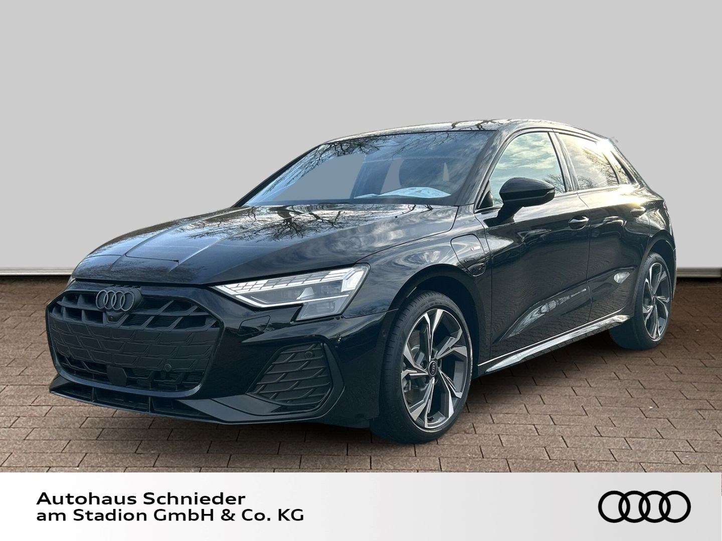Fahrzeugabbildung Audi A3 Sportback 40 TFSI e S-line PANO+NAVI+LEDER+VI