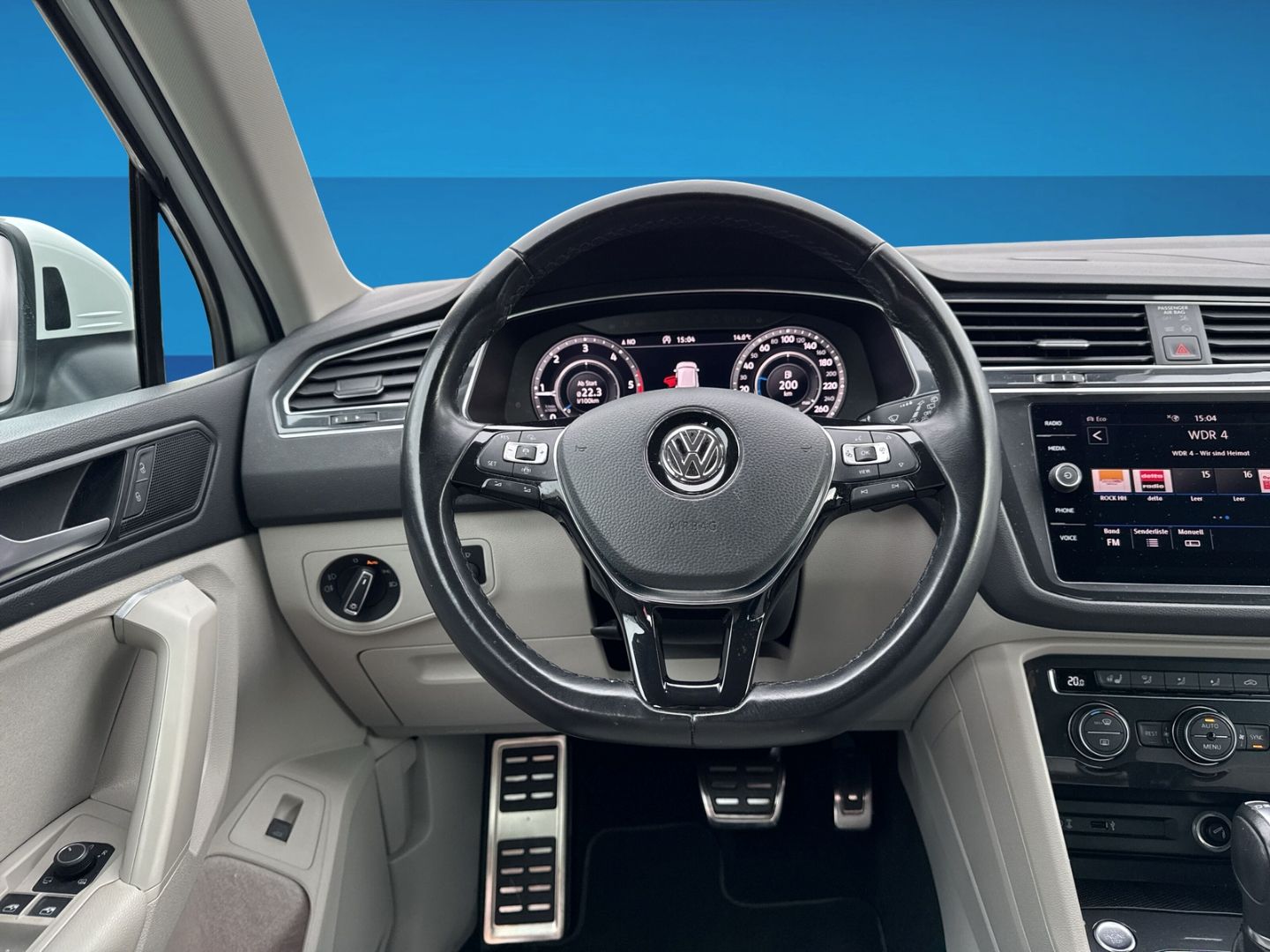 Fahrzeug 11 Fahrzeugabbildung Volkswagen Tiguan Highline R-Line 4Motion 2.0 TDI AHK