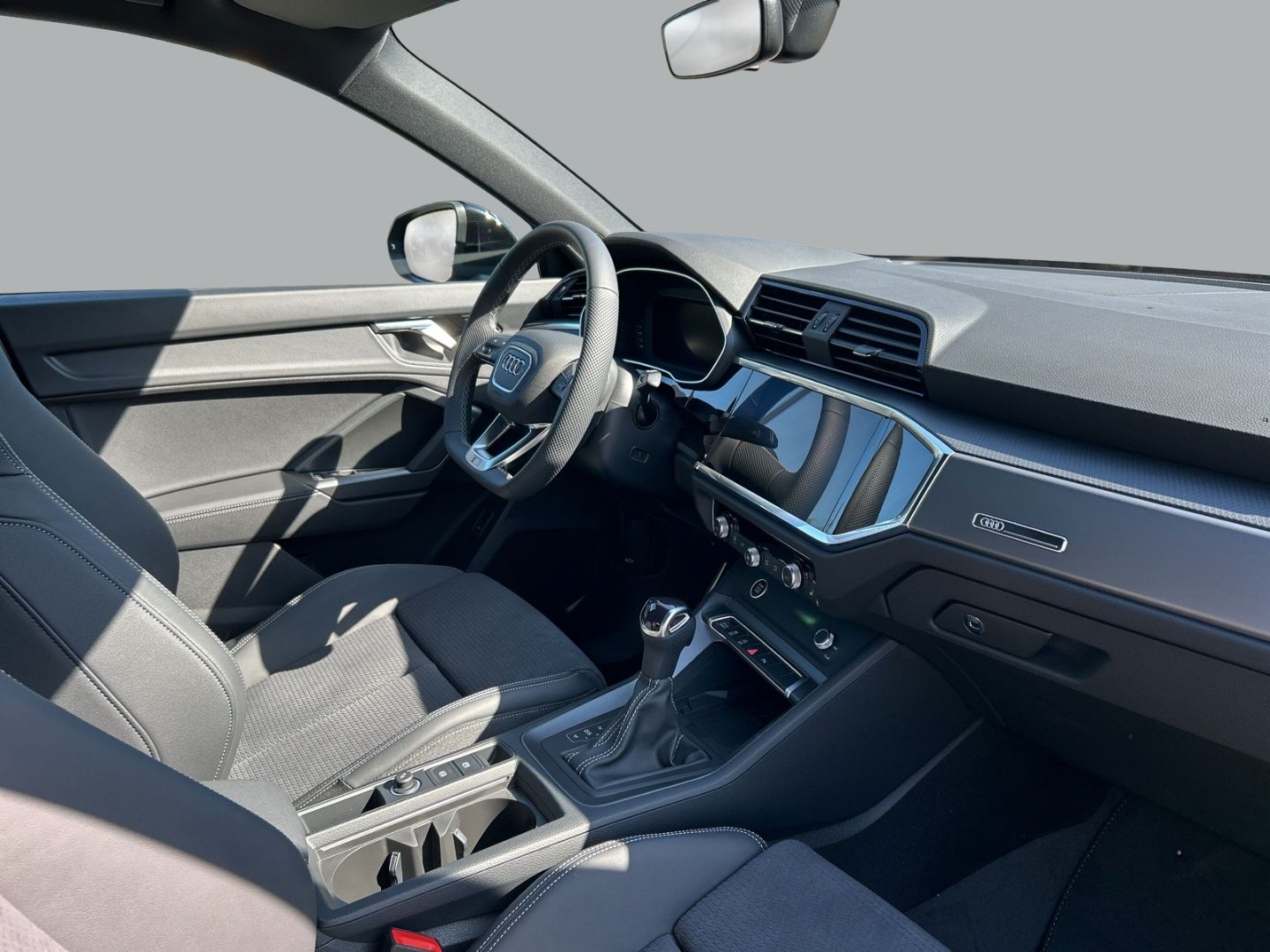 Fahrzeugabbildung Audi Q3 ADVANCED 35 TFSI LED+AHK+VIRTUAL+NAVI+CARPLAY