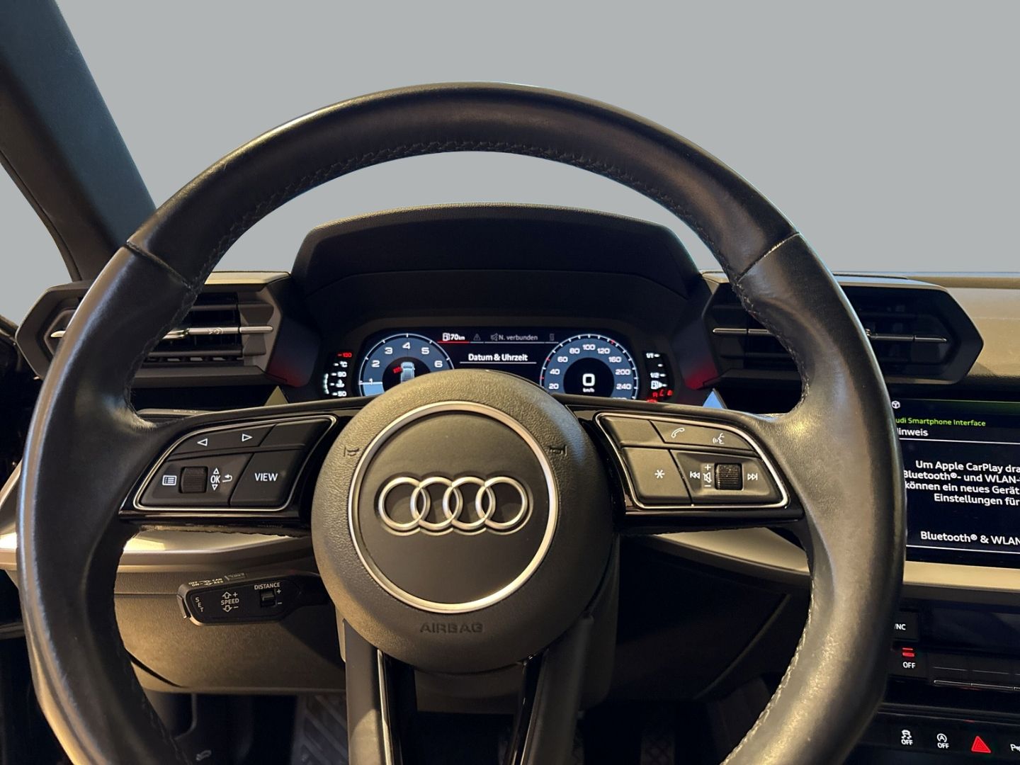 Fahrzeugabbildung Audi A3 Limousine 30 TFSI advanced S-tronic+ACC+CARPL