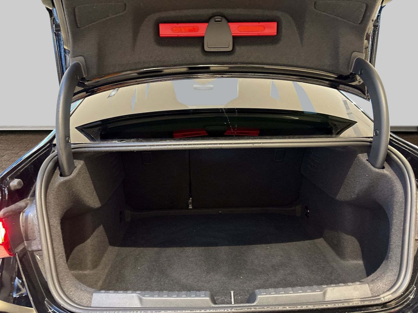 Fahrzeugabbildung Audi A3 Limousine 30 TFSI advanced S-tronic+ACC+CARPL