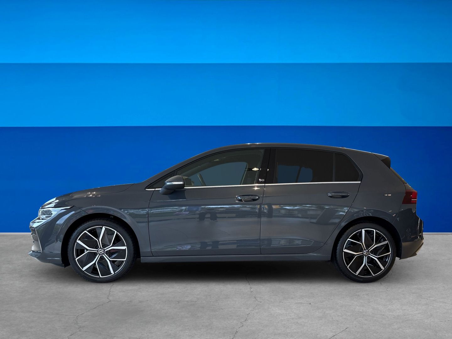 Fahrzeug 3 Fahrzeugabbildung Volkswagen Golf 8 1.5 eTSI Edition 50 Kamera, IQ-Light, Car