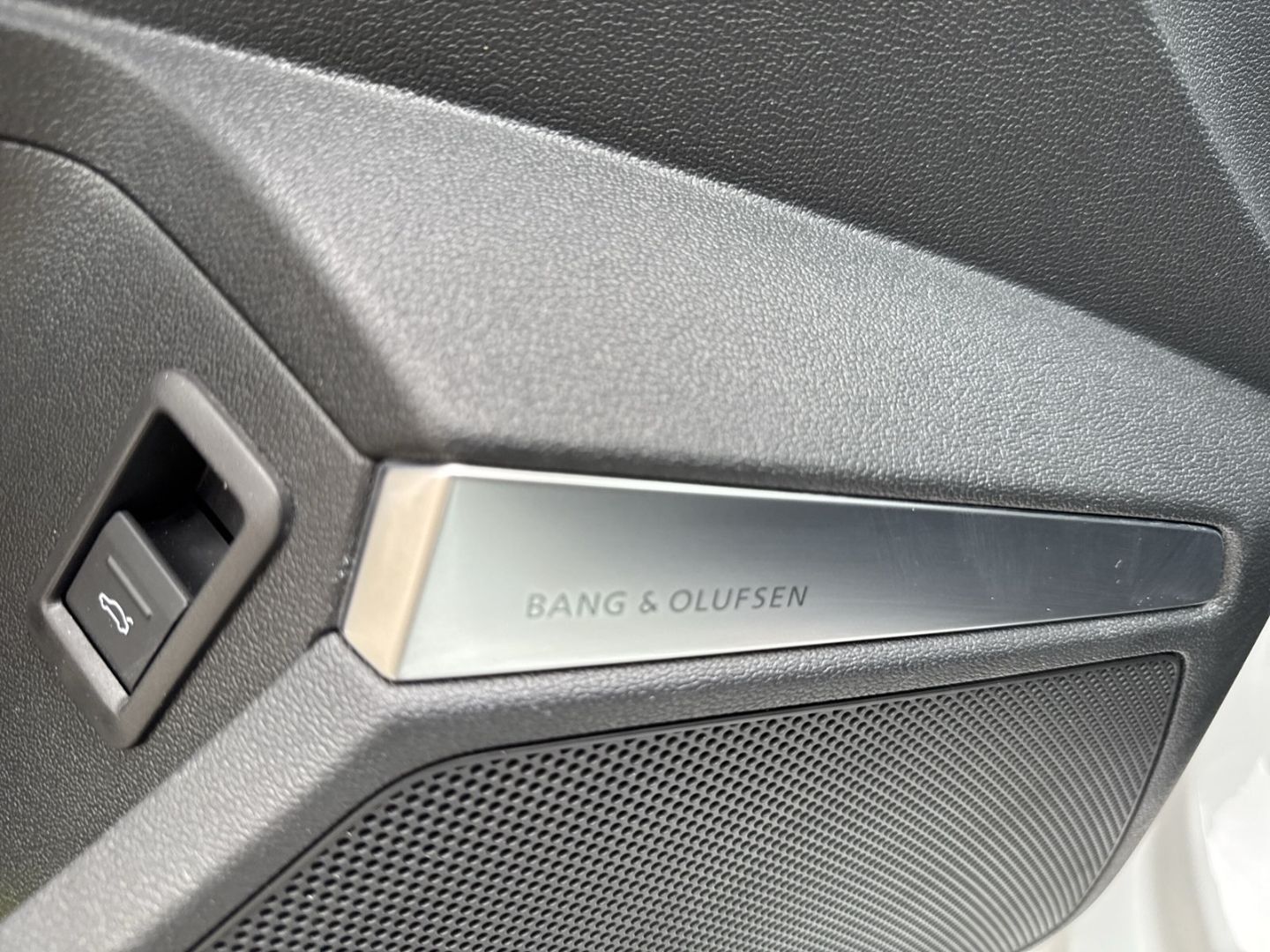 Fahrzeug 14 Fahrzeugabbildung Audi RS3 Sportback 2.5 TFSI quattro Matrix LED Leder