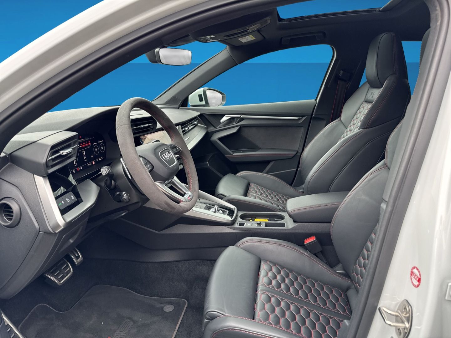 Fahrzeug 10 Fahrzeugabbildung Audi RS3 Sportback 2.5 TFSI quattro Matrix LED Leder