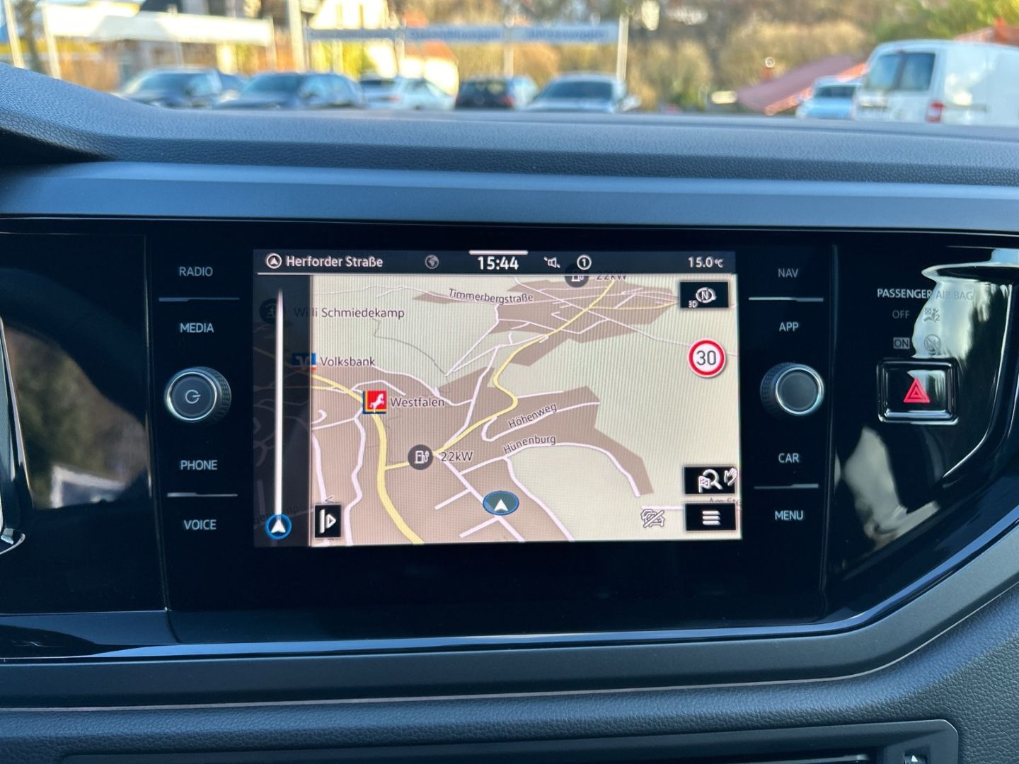 Fahrzeug 15 Fahrzeugabbildung Volkswagen Taigo R-Line 1,5 l TSI DSG PANO MATRIX RKAMERA