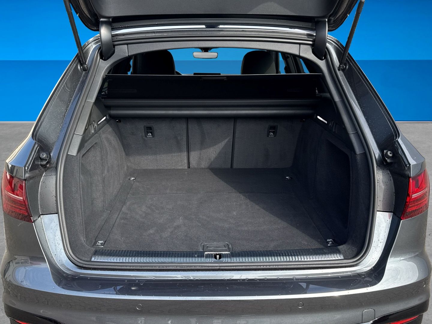 Fahrzeugabbildung Audi A4 AVANT 35 TDI COMPETION LED+NAVI+VIRTUAL+PDC