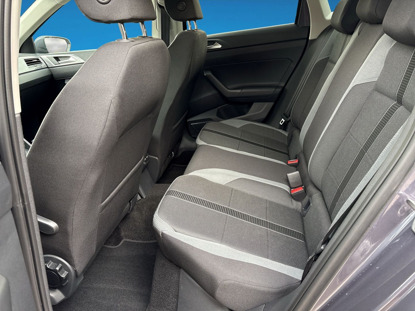 Fahrzeug 13 Fahrzeugabbildung Volkswagen Polo Style 1.0 TSI DSG IQ-Light Kamera 17 Zoll A