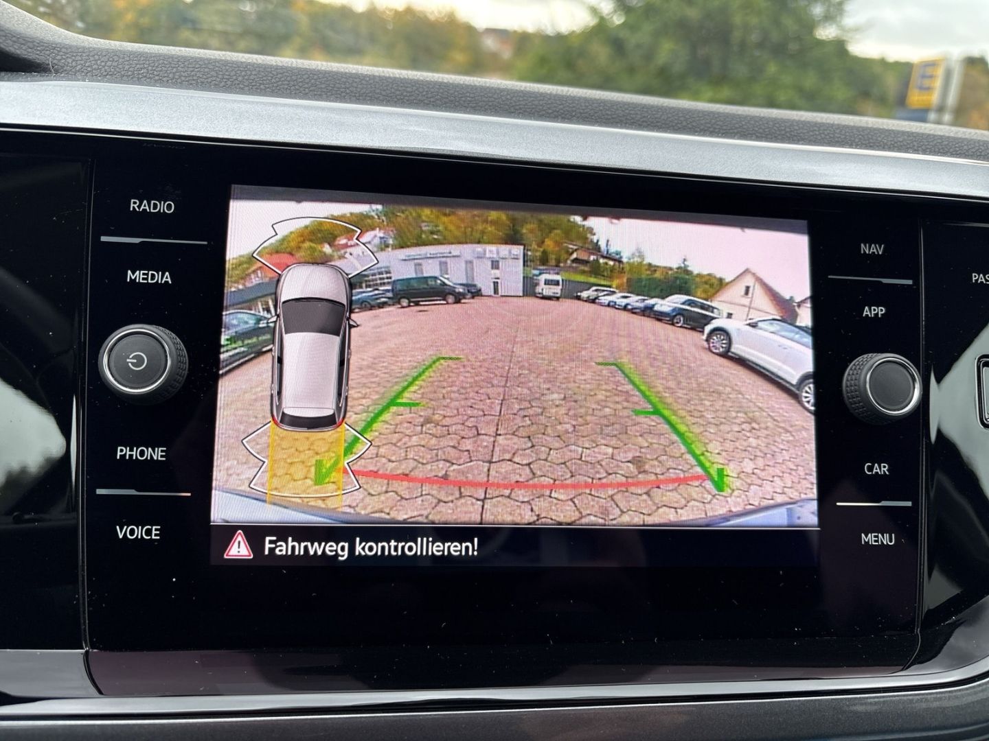 Fahrzeug 16 Fahrzeugabbildung Volkswagen Polo Style 1.0 TSI DSG IQ-Light Kamera 17 Zoll A