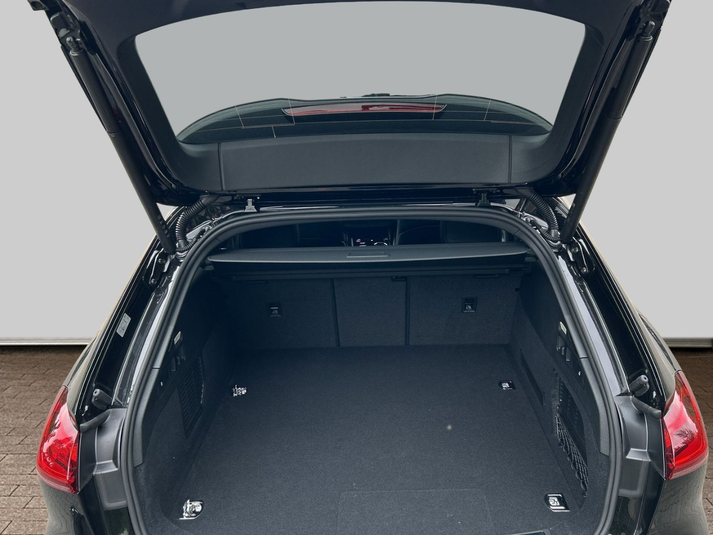 Fahrzeugabbildung Audi A5 AVANT TFSI 3.0 quattro e-HYBRID 270 kW LED+HU