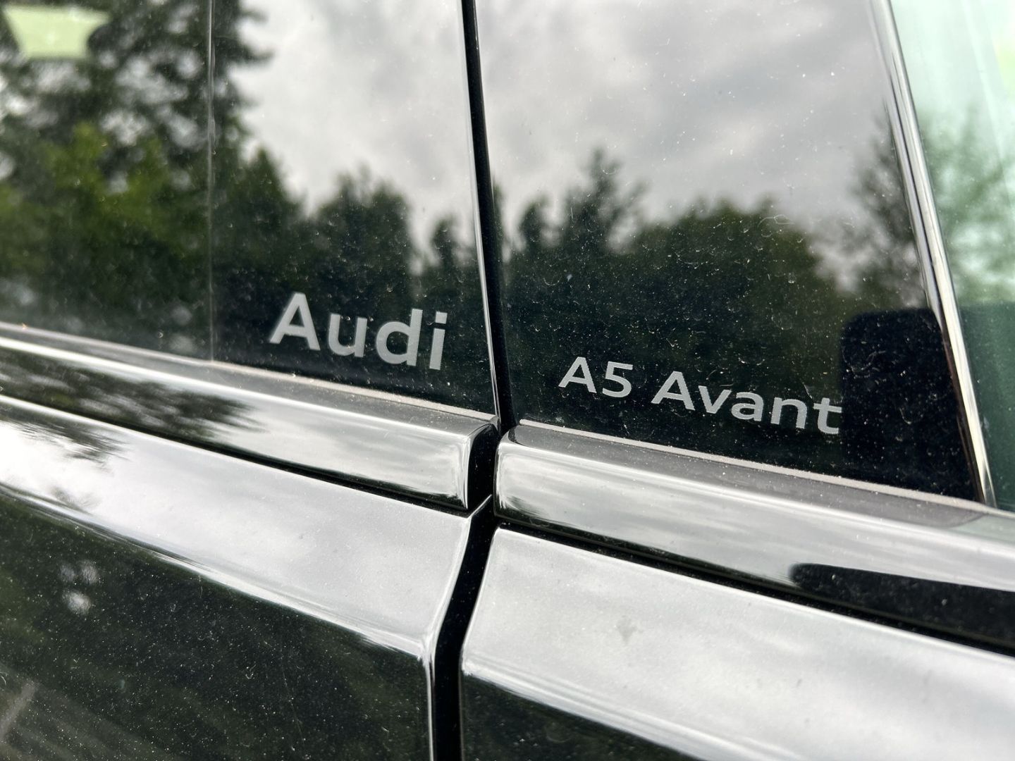 Fahrzeugabbildung Audi A5 AVANT TFSI 3.0 quattro e-HYBRID 270 kW LED+HU