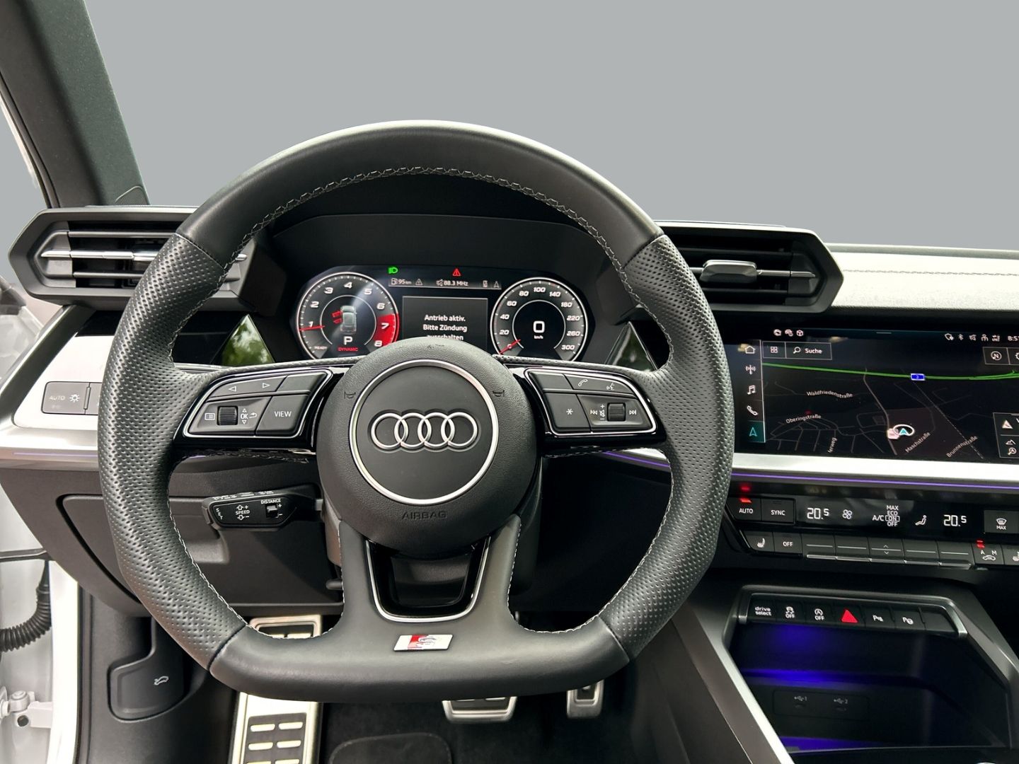 Fahrzeug 15 Fahrzeugabbildung Audi S3 Sportback 2.0 TFSI quattro NAVI+LEDER+VIRTUAL