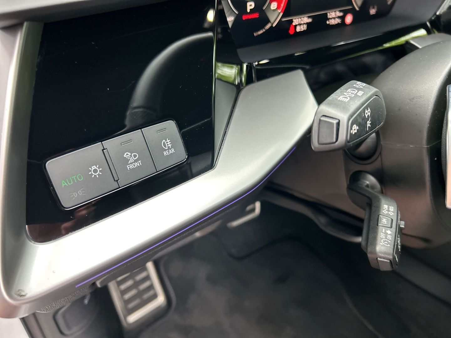 Fahrzeug 16 Fahrzeugabbildung Audi S3 Sportback 2.0 TFSI quattro NAVI+LEDER+VIRTUAL