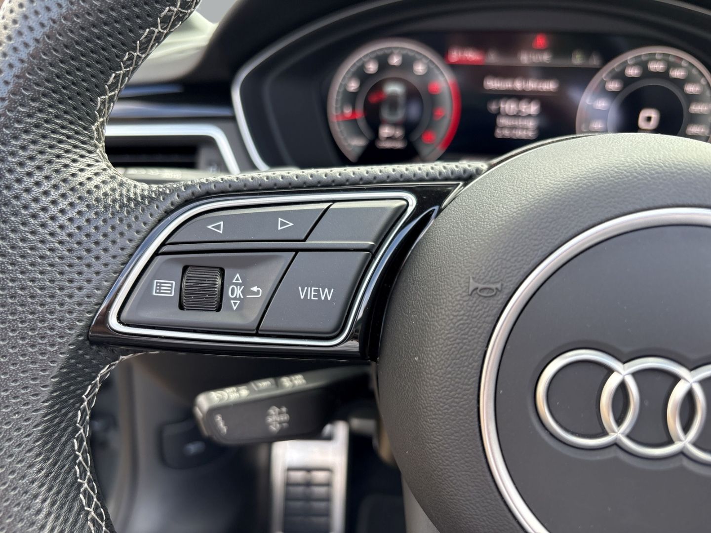 Fahrzeug 16 Fahrzeugabbildung Audi A5 Cabriolet 40 TFSI S-LINE+AHK+NAVI+LEDER+VIRTU