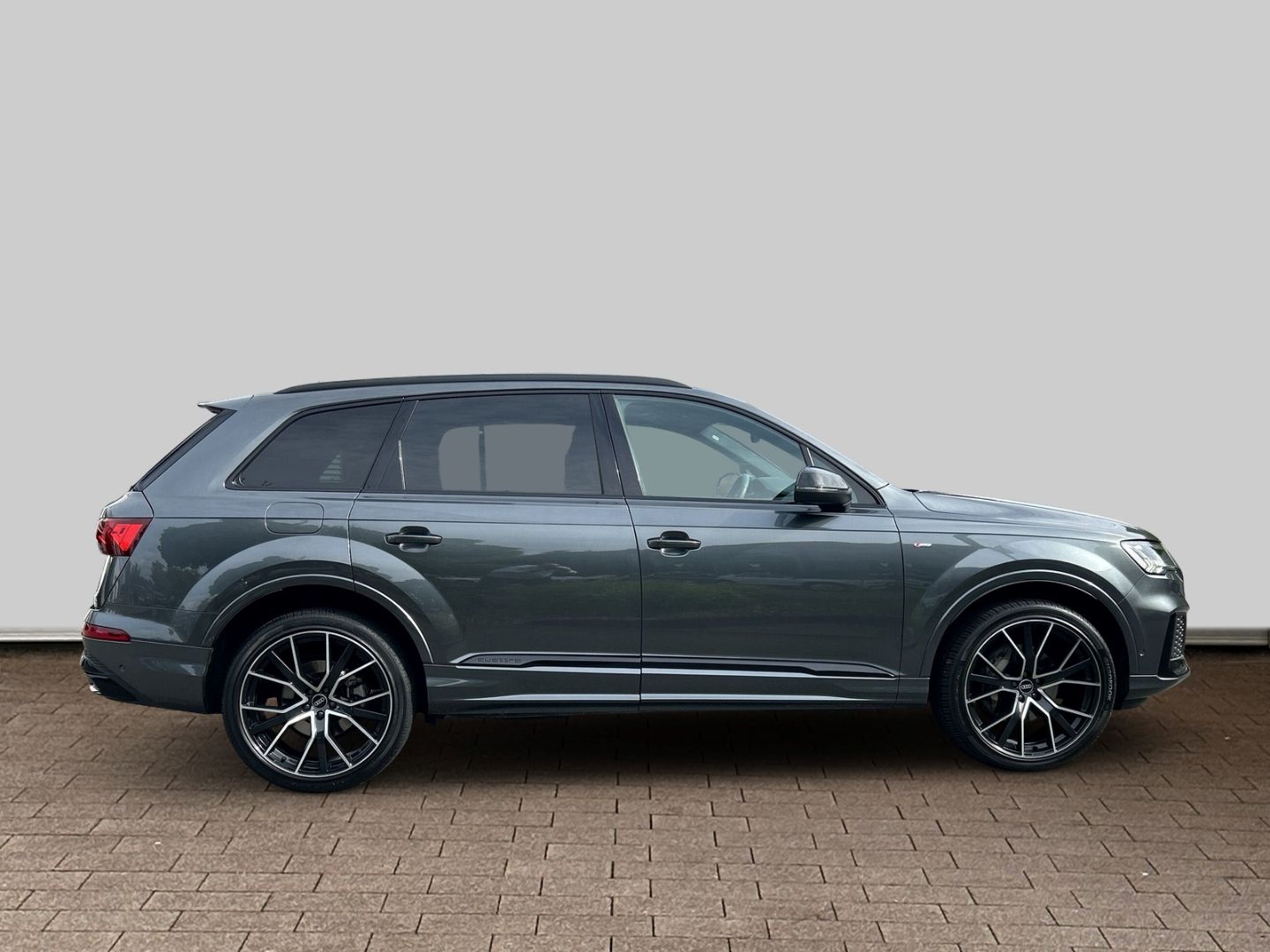 Fahrzeug 8 Fahrzeugabbildung Audi Q7 45 TDI quattro S-LINE+SPORTPAKET+PANO+LED+KAM
