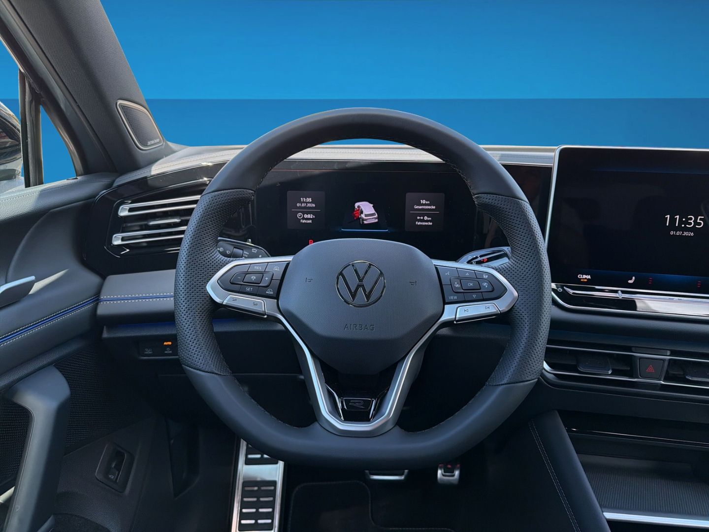 Fahrzeugabbildung Volkswagen Tiguan R-Line 2,0l TDI AHK HARMAN IQ.DRIVE IQ.LI