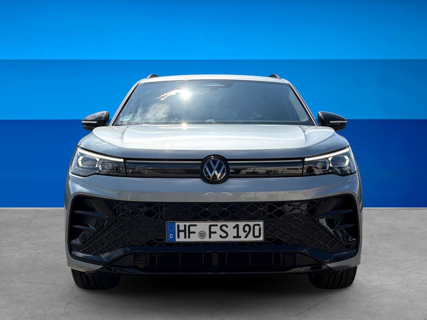 Fahrzeugabbildung Volkswagen Tiguan R-Line 2,0l TDI AHK HARMAN IQ.DRIVE IQ.LI