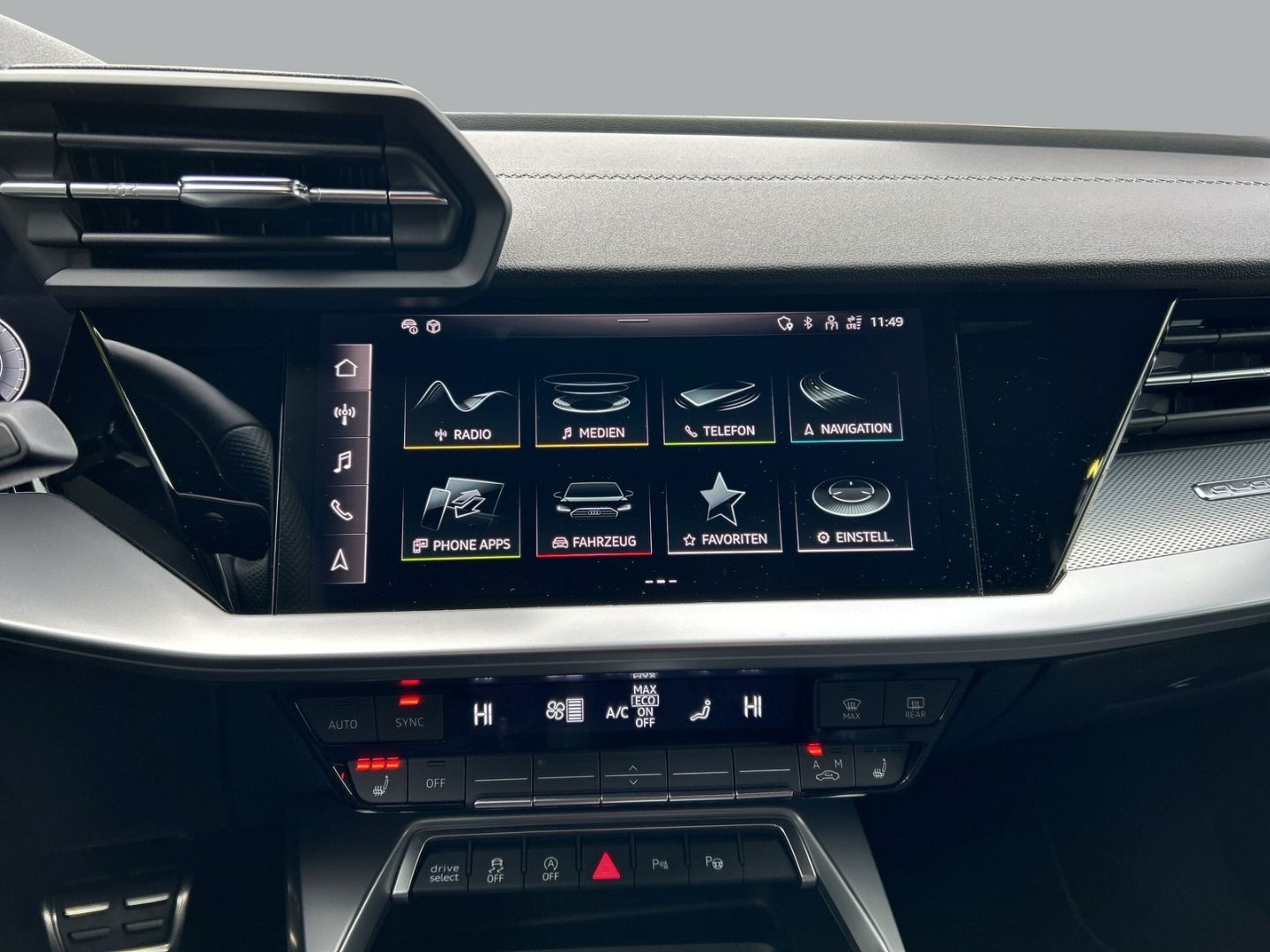 Fahrzeug 12 Fahrzeugabbildung Audi S3 Limousine 2.0 TFSI quattro MATRIX-LED+B&O+KAM