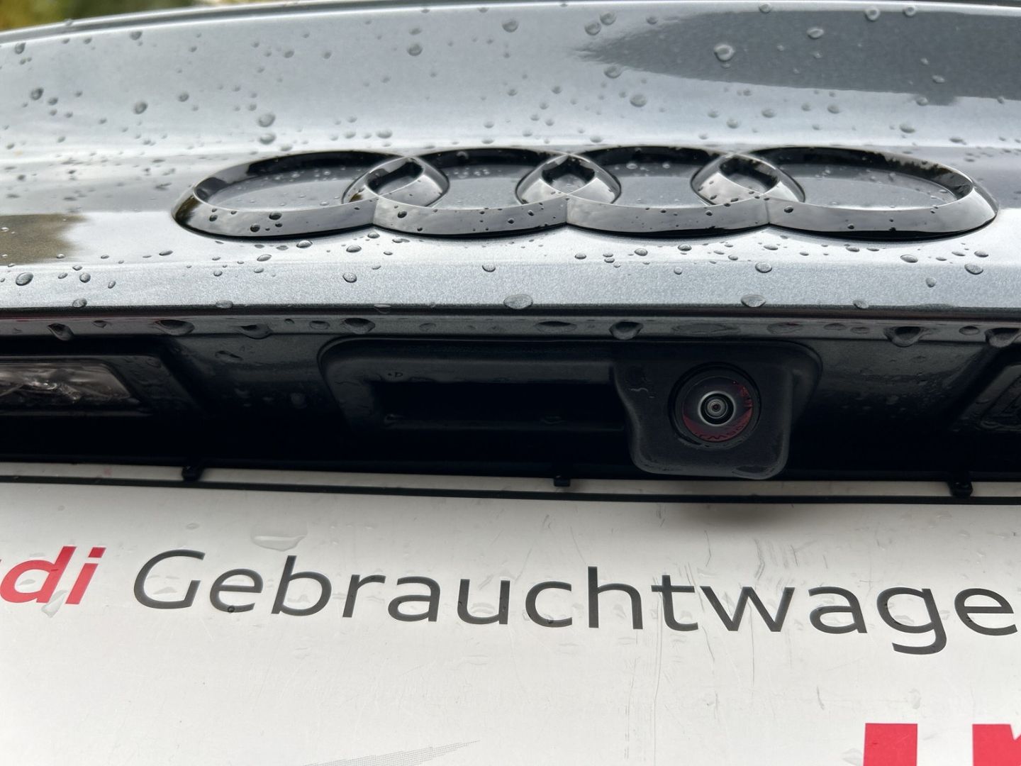 Fahrzeug 20 Fahrzeugabbildung Audi S3 Limousine 2.0 TFSI quattro MATRIX-LED+B&O+KAM