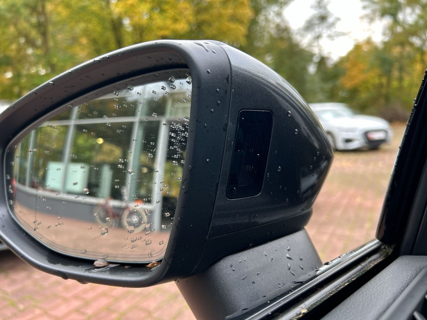 Fahrzeug 21 Fahrzeugabbildung Audi S3 Limousine 2.0 TFSI quattro MATRIX-LED+B&O+KAM