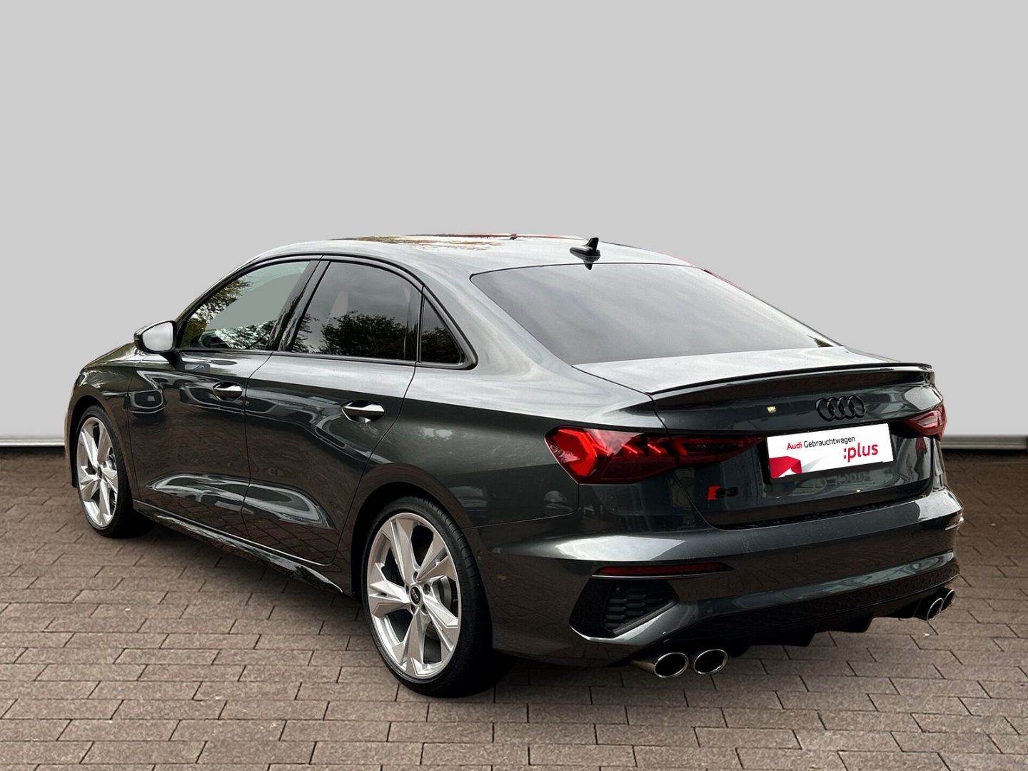 Fahrzeug 5 Fahrzeugabbildung Audi S3 Limousine 2.0 TFSI quattro MATRIX-LED+B&O+KAM