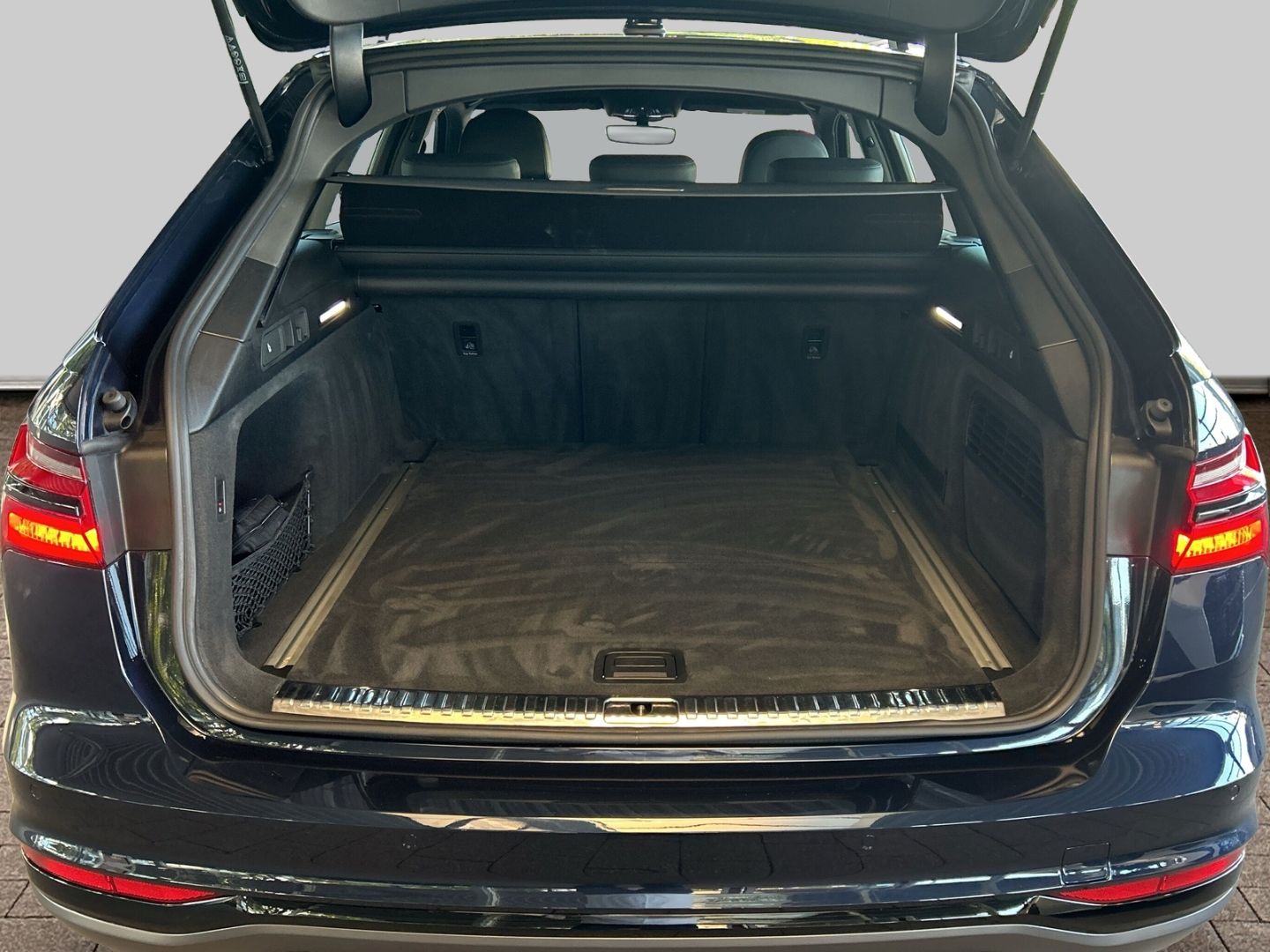 Fahrzeugabbildung Audi A6 allroad 55 TFSI quattro AHK+B&O+HUD+PANO+KAME