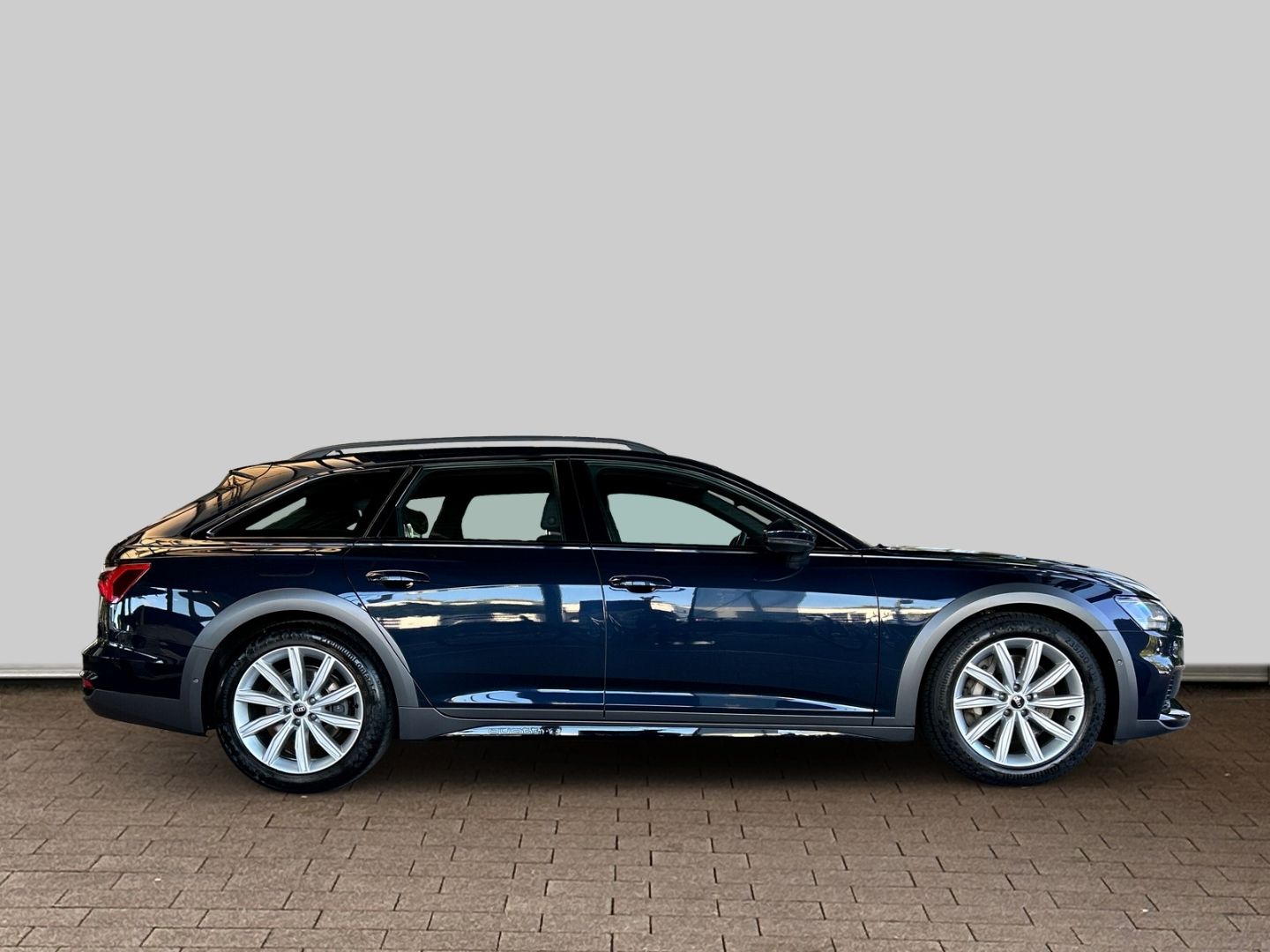 Fahrzeugabbildung Audi A6 allroad 55 TFSI quattro AHK+B&O+HUD+PANO+KAME