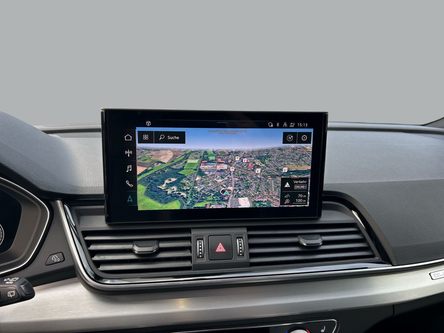 Fahrzeug 17 Fahrzeugabbildung Audi Q5 advanced 40 TDI quattro+AHK+PANO+NAVI+LEDER+L