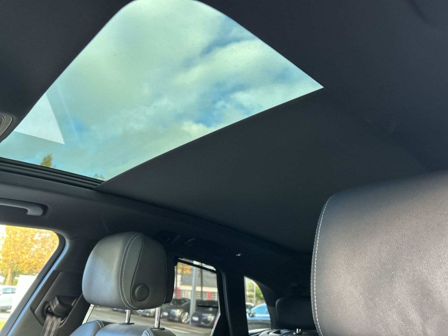 Fahrzeug 24 Fahrzeugabbildung Audi Q5 advanced 40 TDI quattro+AHK+PANO+NAVI+LEDER+L