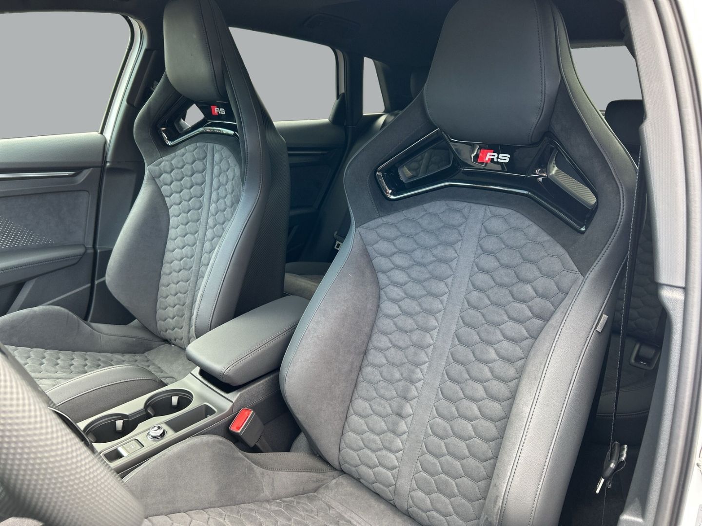 Fahrzeugabbildung Audi RS3 Sportback 2.5 TFSI HUD+PANO+NAVI+LEDER+KAMER